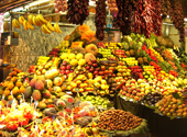 Obststand auf einem Markt in Barcelona